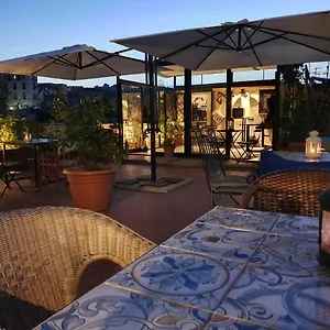 The Spanish Palace, Suites, Rooms, & Terraces Неаполь